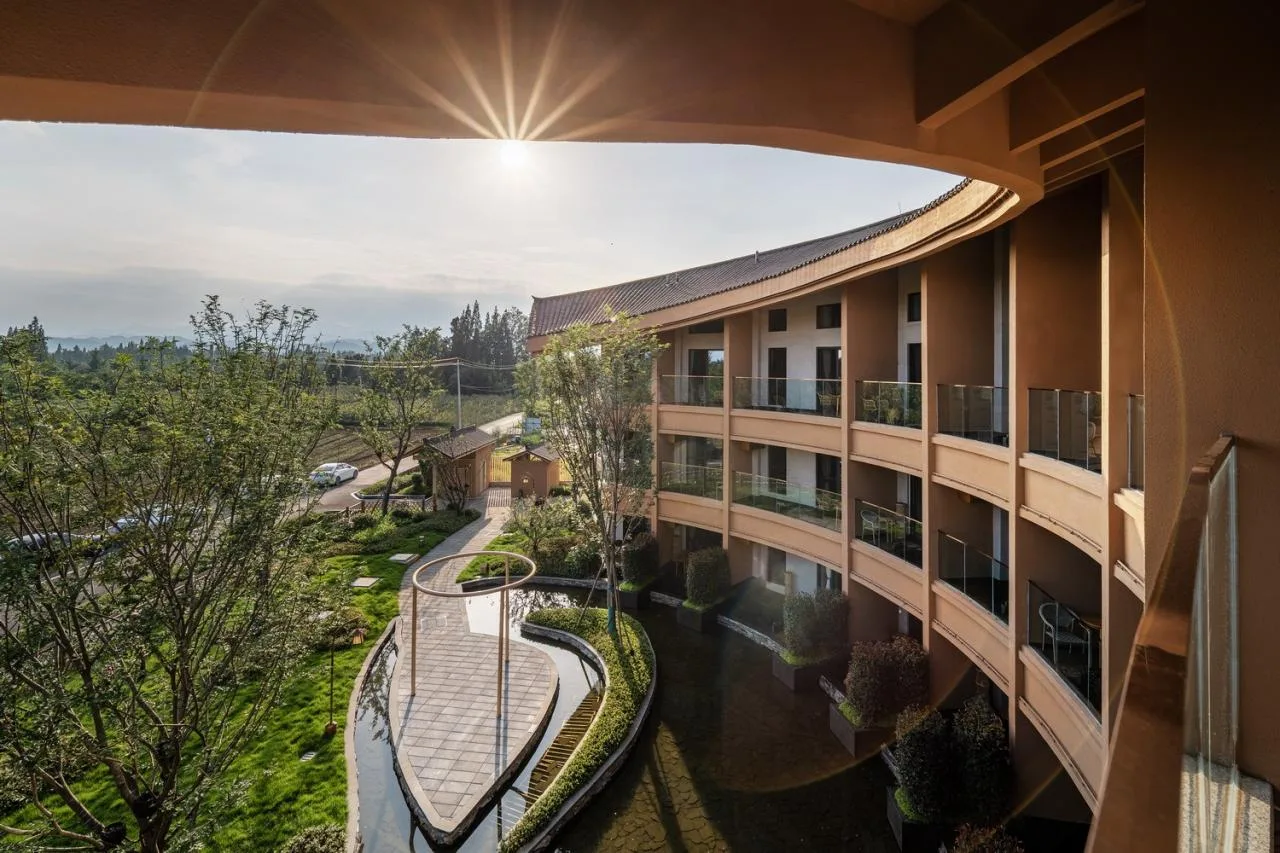 BIM Architecture | Integration of Western Sichuan Architecture and Taoist Culture / Qingcheng Pushe Family Resort Hotel - 2023 Golden Panda Tianfu Creative Design Award Winner