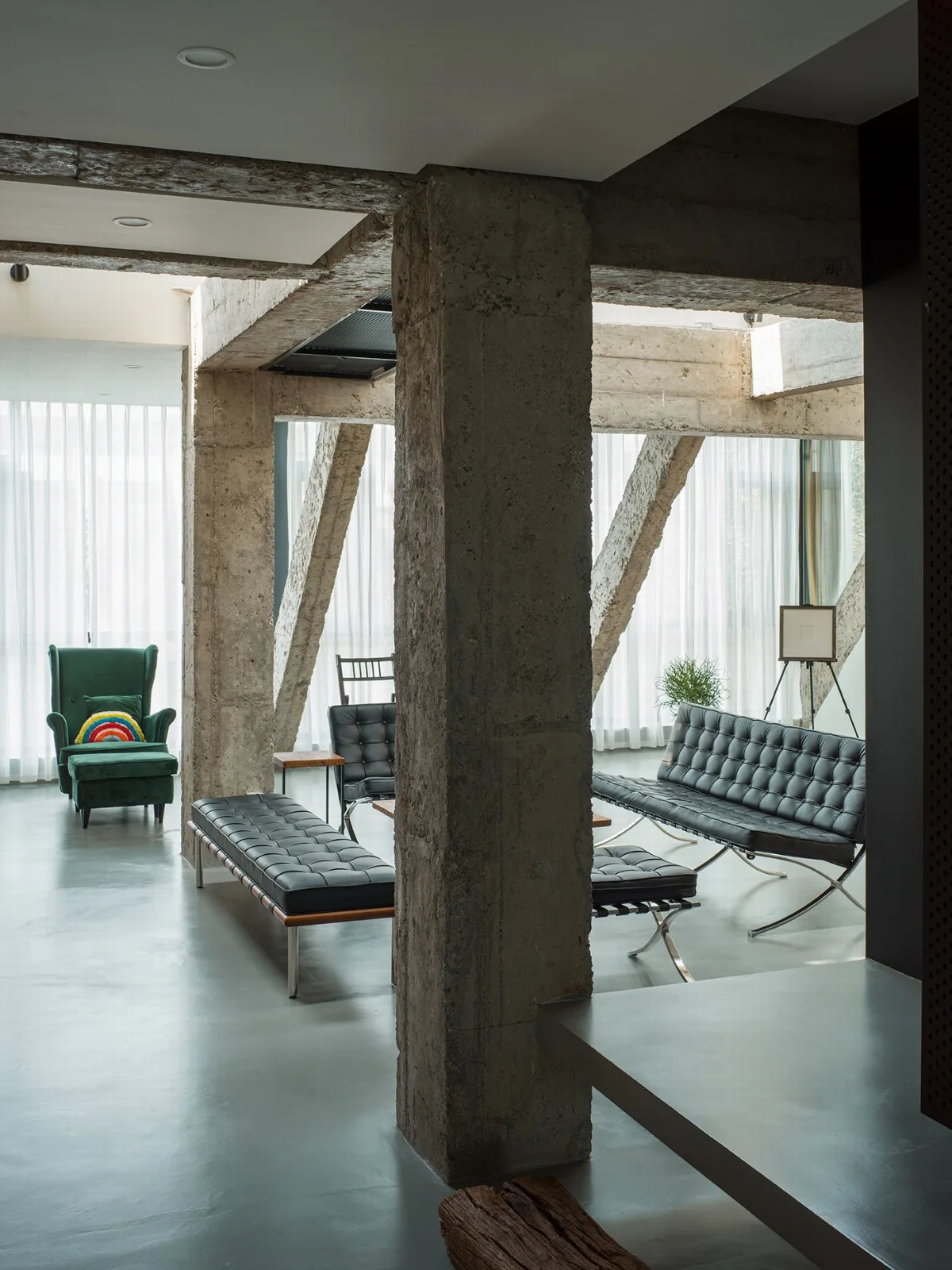 BIM Architecture | Beam House/Fan Building Design