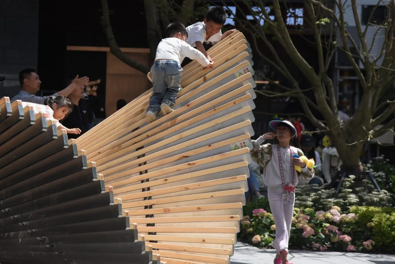 BIM Architecture | A Petal Falling into an Oasis/Chengdu Direct Architectural Design