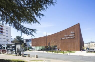 BIM Architecture: Sainte Geneviève des Bois Media Library by Archi5 and Calmm Architecture-BIM WORLD
