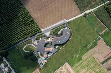 BIM Architecture: Western Sichuan Design Meets Taoist Culture in “Qingcheng Pushe Family Resort Hotel” – Winner of the 2023 Golden Panda Tianfu Creative Design Award-BIM WORLD