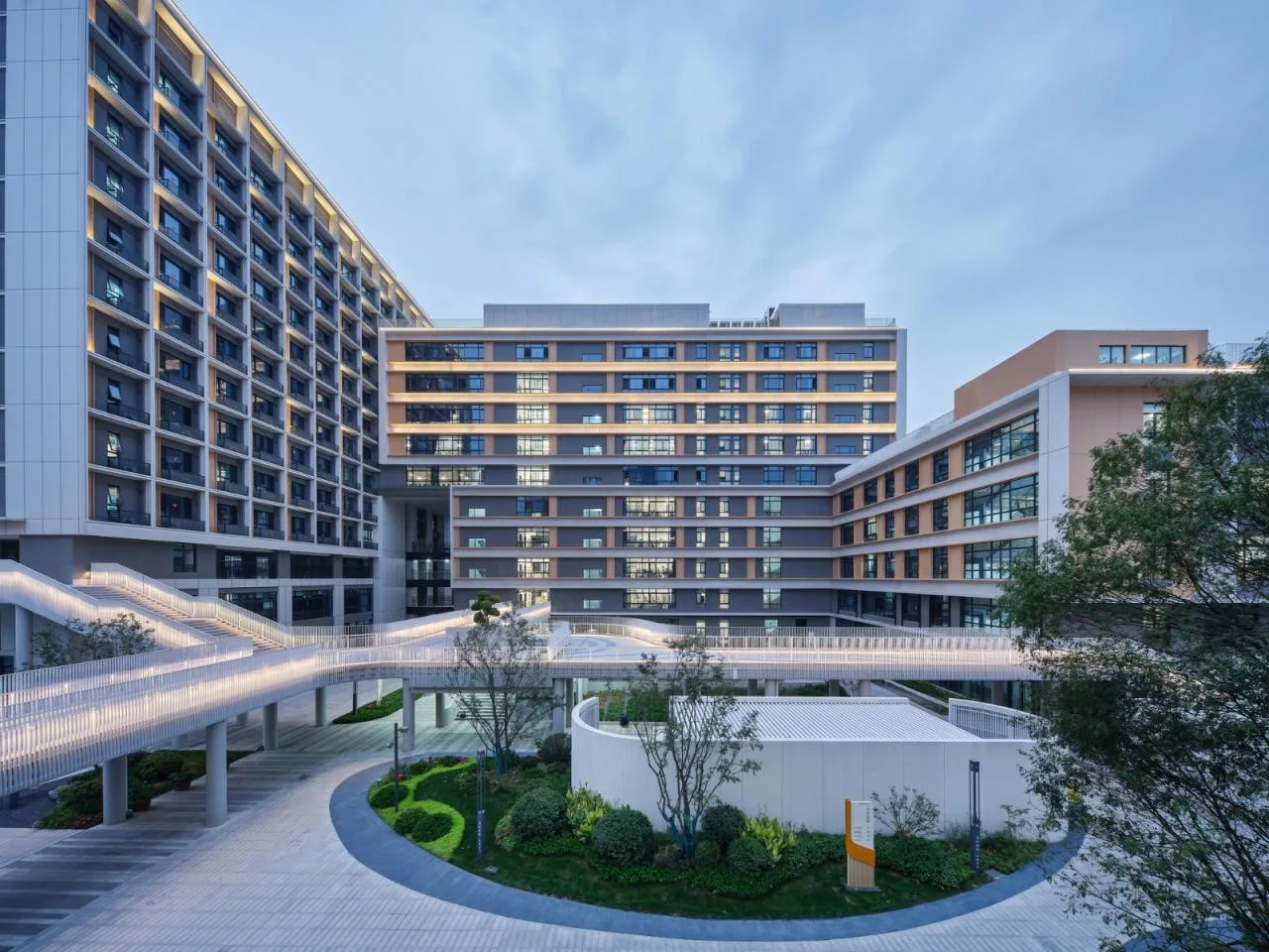 BIM Architecture | Renovation and Expansion of Xi'an High tech No.1 Middle School (High School Division)/Qu Peiqing Studio of China Northwest Architectural Design and Research Institute