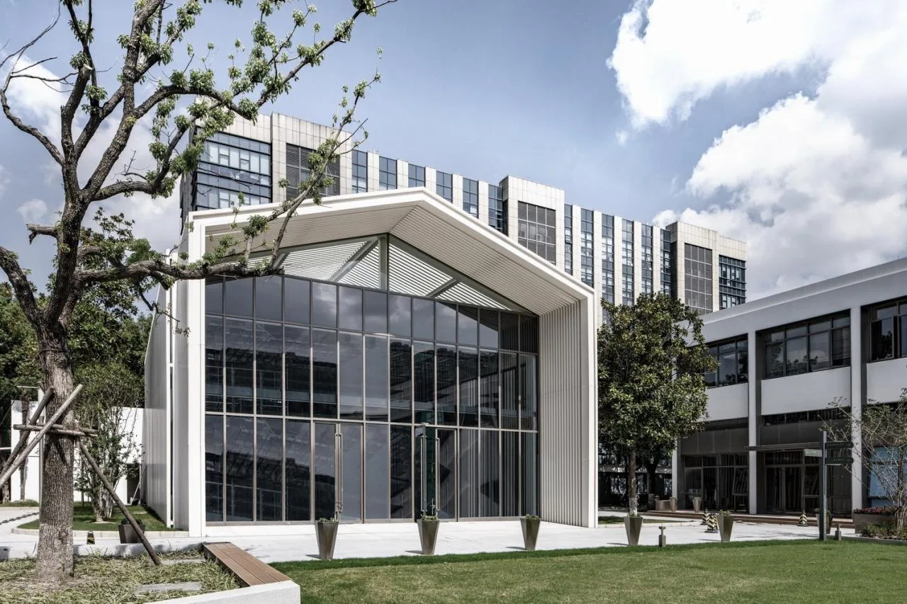 BIM Architecture | Shanghai Lifeng Plaza YOUNG PARK: New Opening of Magic City Sci Tech Innovation Vitality Community/San Yi Architectural Design