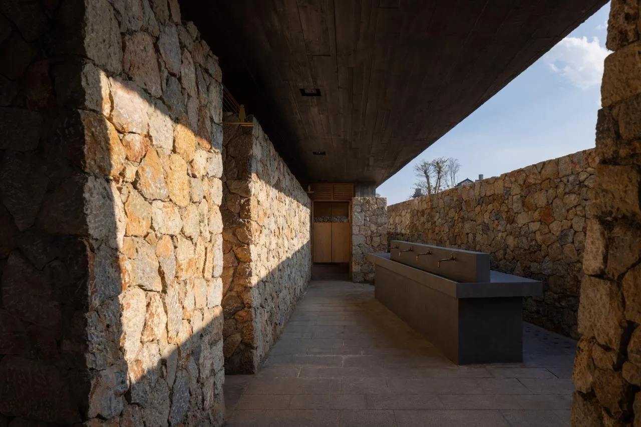 BIM Architecture | Micro Terrain: Dali Erhai Xiaoyizhuang Ecological Station - Meng Fanhao/Line+Architectural Firm