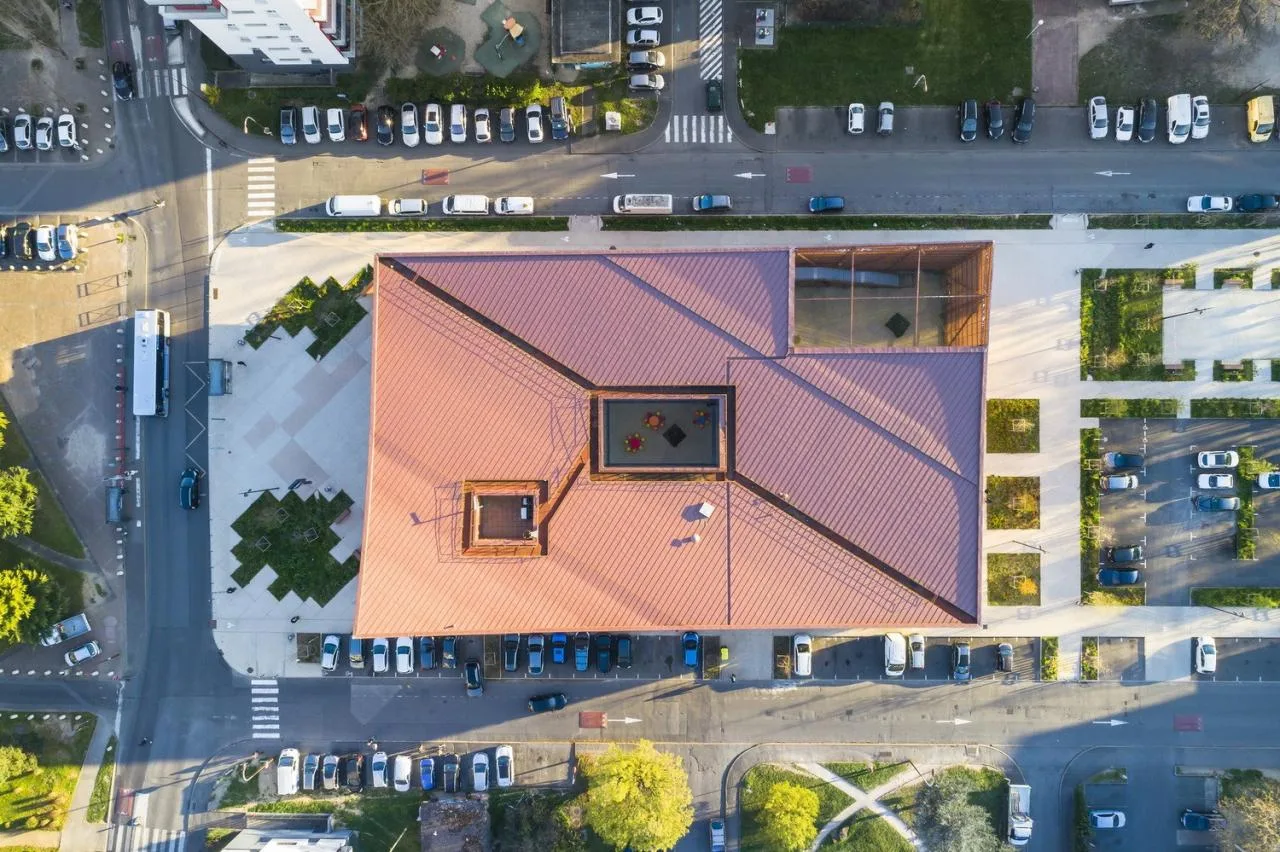 BIM Architecture | Sainte Geneviève des Bois Media Library/Archi5+Calmm Architecture