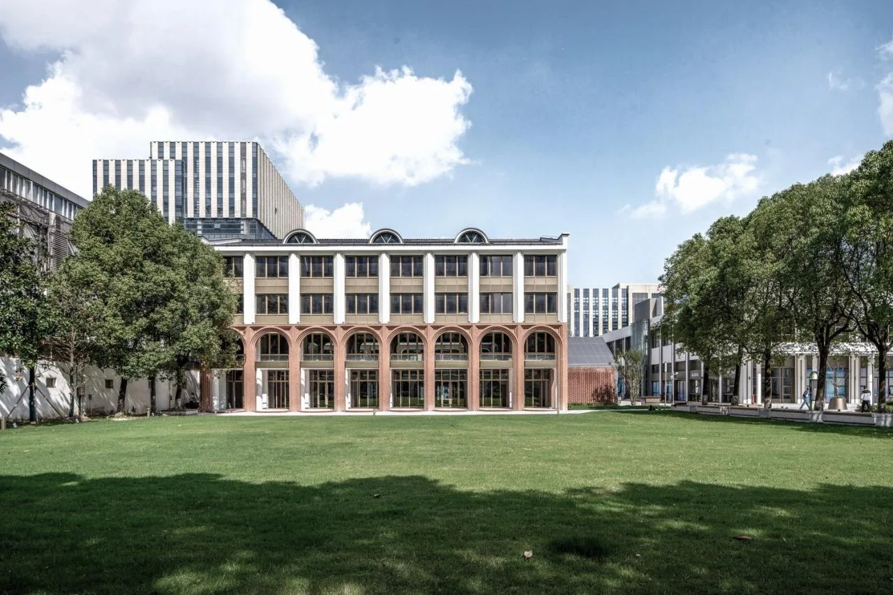 BIM Architecture | Shanghai Lifeng Plaza YOUNG PARK: New Opening of Magic City Sci Tech Innovation Vitality Community/San Yi Architectural Design