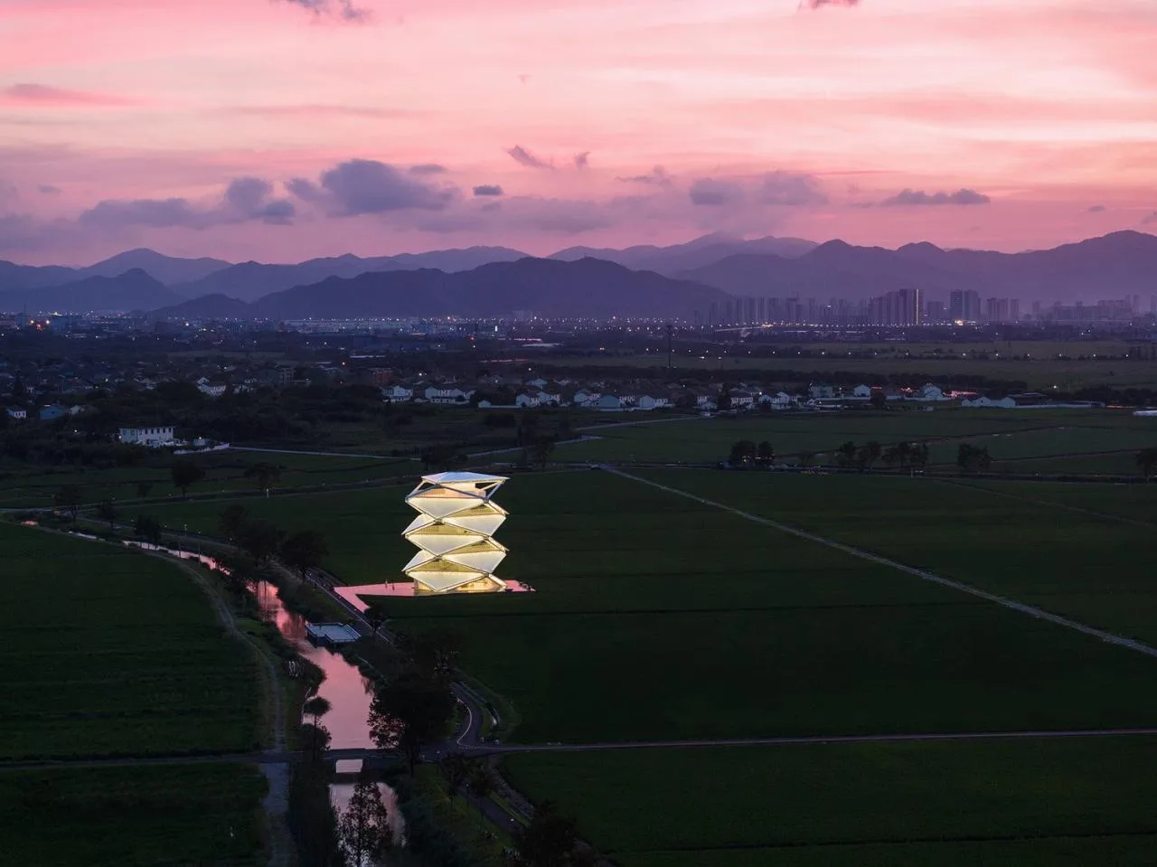 BIM Architecture | Lighthouse on Rice Fields/Lin Zaiguo Studio of China Electric Power Construction East China Institute
