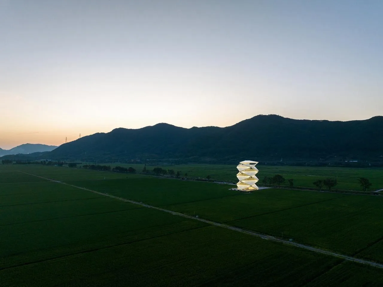 BIM Architecture | Lighthouse on Rice Fields/Lin Zaiguo Studio of China Electric Power Construction East China Institute