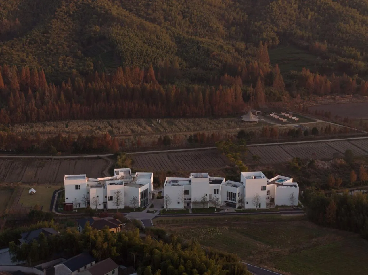 BIM Architecture | Huzhou Xipo Laoling Liangshi/Jumping House Architecture Studio