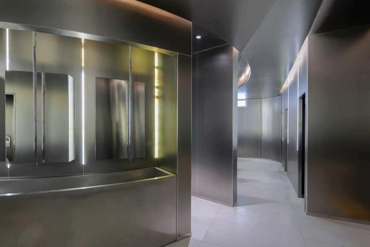 Restroom design details at Yunhai Station