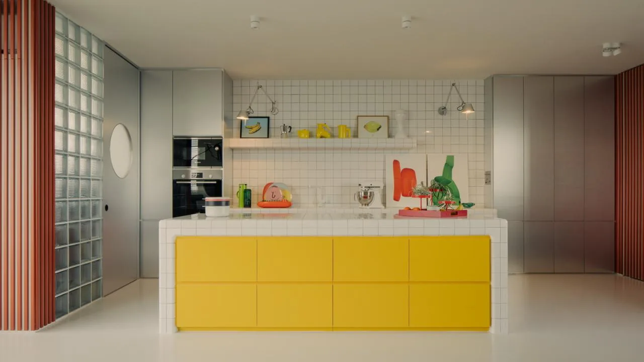 BIM Architecture | Home of Vibrant Colors: Renovation of Brutalist Apartments/SPARK in Singapore