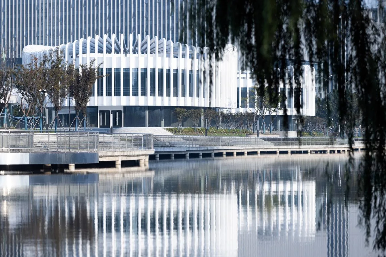 BIM Architecture | Orchid Pavilion: Jiuliudu Riverside Art District/UUA Architectural Firm