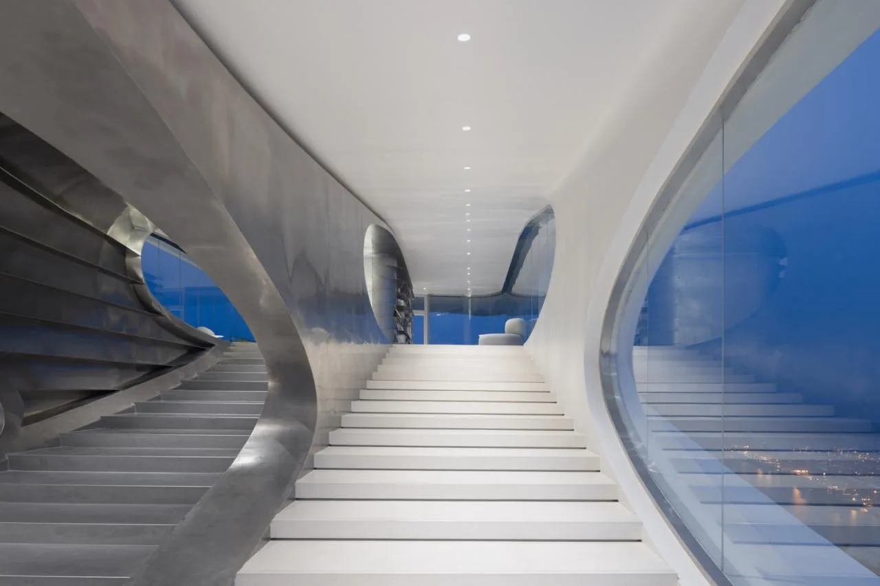 Interior space at Yunhai Station