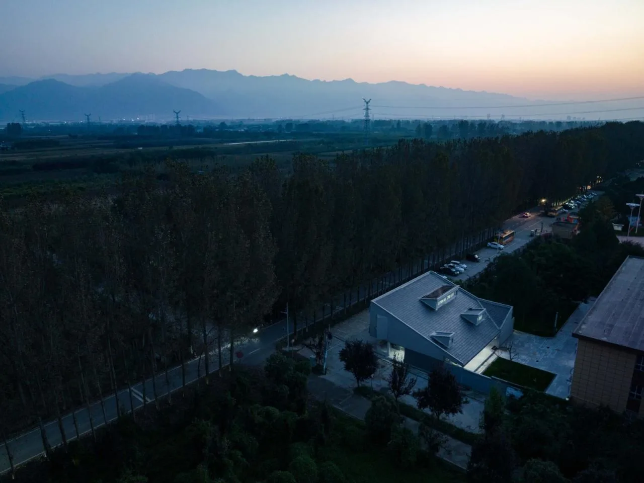 BIM Architecture | Shaanxi Hope Engineering Campus Library 2.0/Campus Architecture