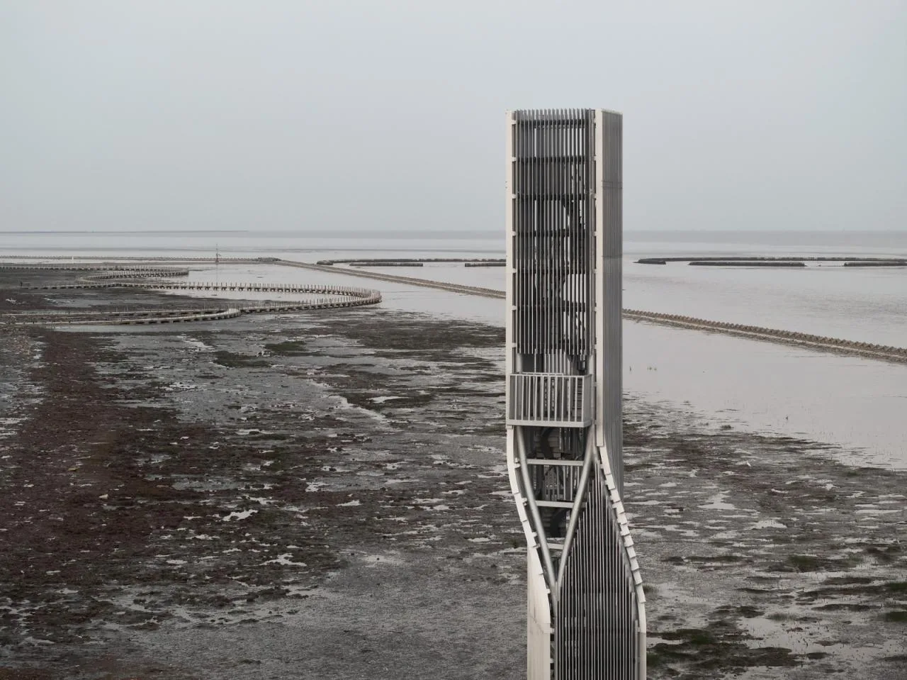 BIM Architecture | Twisted Tower and Spiral Station, Ecological Infrastructure/HCCH Dust Collection Building in Shanghai's Offshore Environment