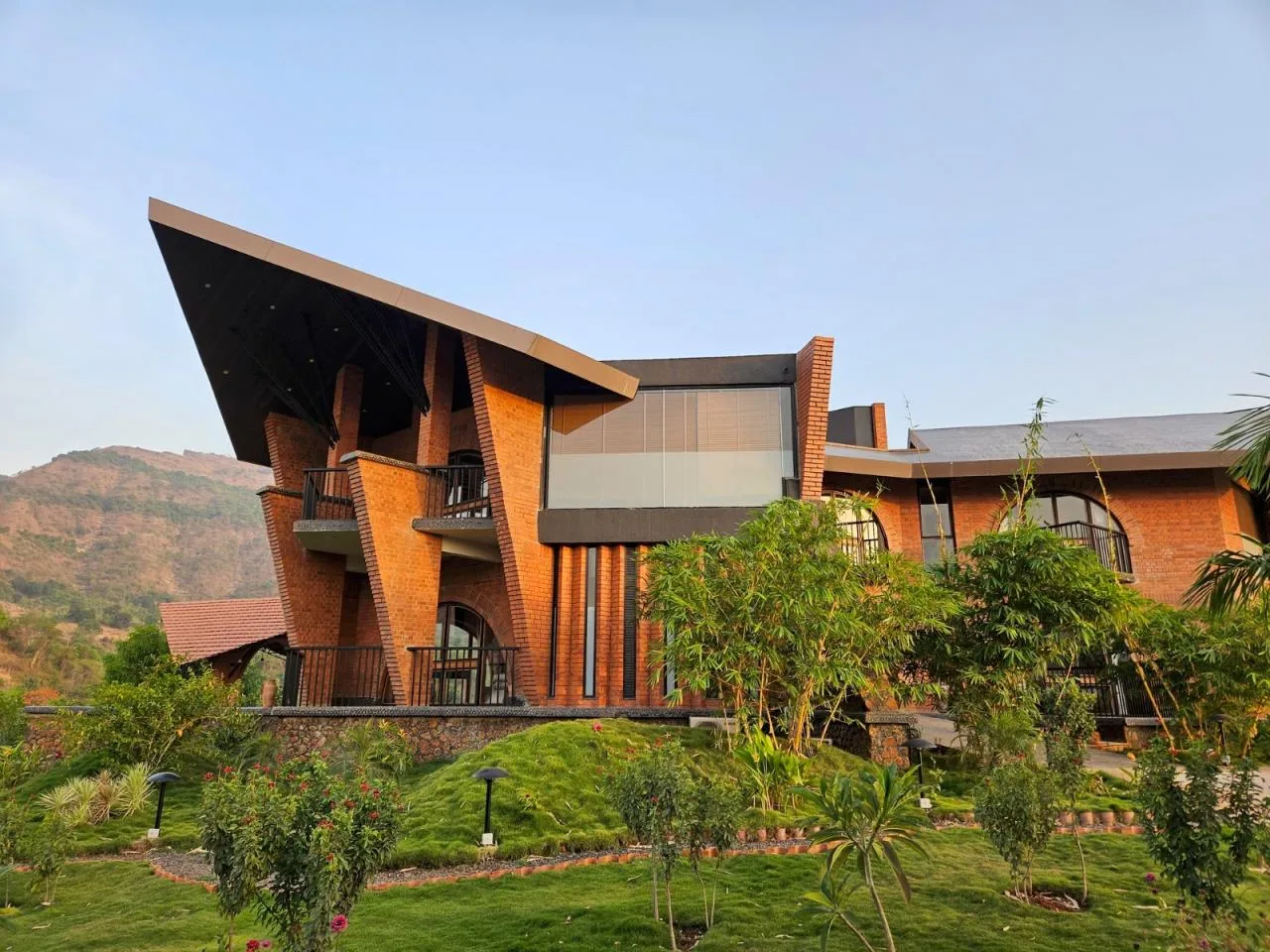 BIM Architecture | Mountain Dust House/Mahesh Naik
