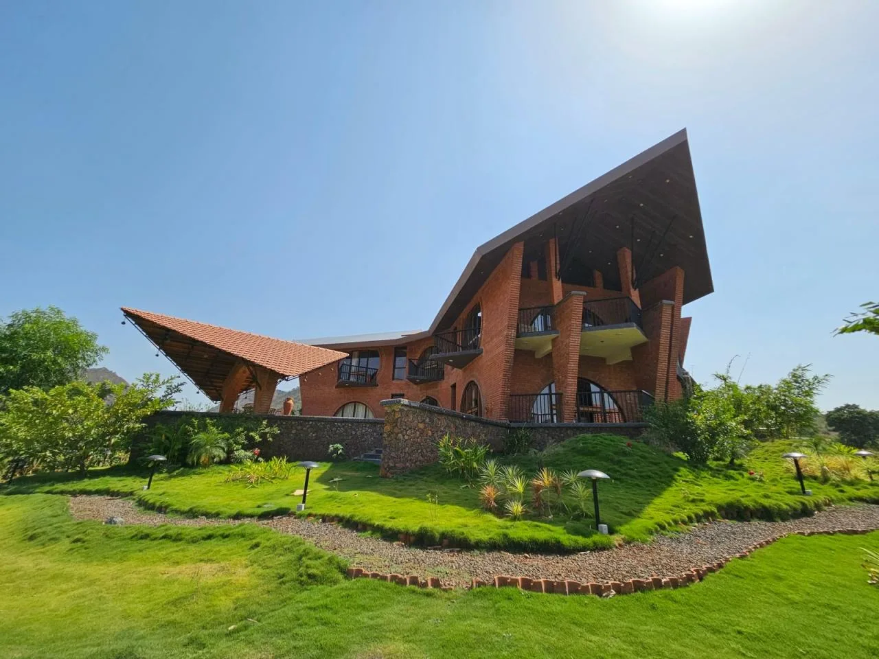 BIM Architecture | Mountain Dust House/Mahesh Naik