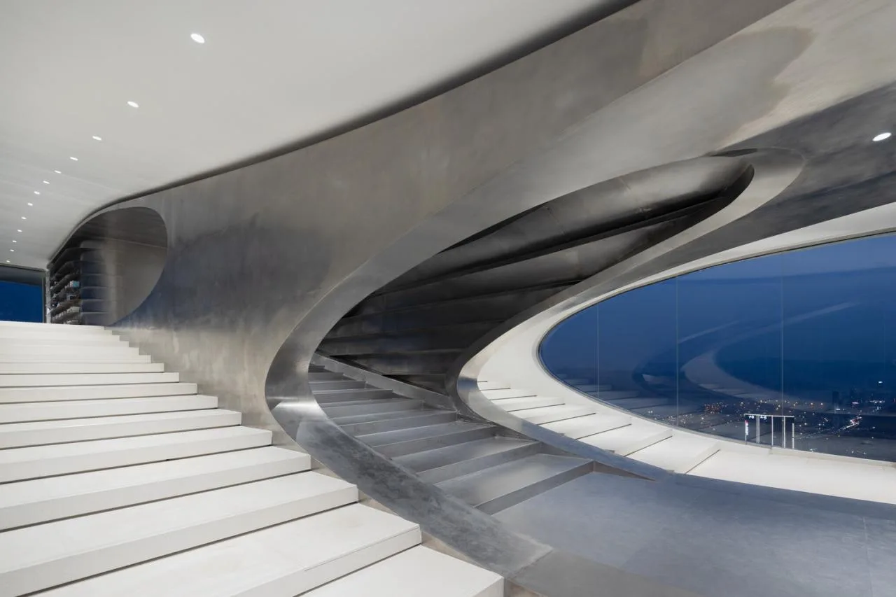 Interior design elements at Yunhai Station