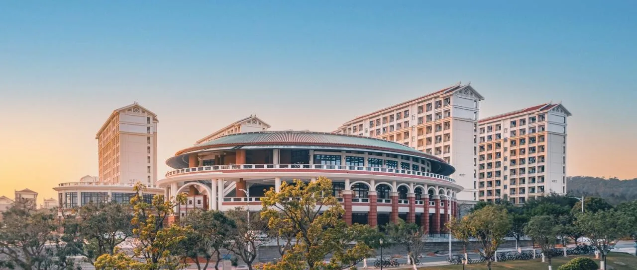 BIM Architecture | Xiamen University Xiang'an Campus Central Student Canteen (Siyuan Restaurant)/Xiamen University Architectural Design and Research Institute Co., Ltd. (AUAD)