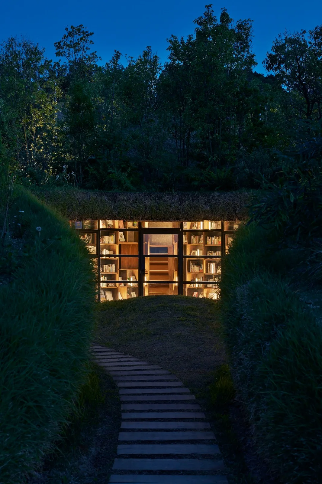 BIM Architecture | Clearing Fields on Sunny Days and Reading Books on Rainy Days, Farmers' Earth Library/Nakamura Taki Architectural Firm&  NAP