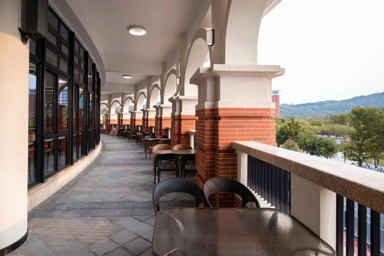 BIM Architecture | Xiamen University Xiang'an Campus Central Student Canteen (Siyuan Restaurant)/Xiamen University Architectural Design and Research Institute Co., Ltd. (AUAD)
