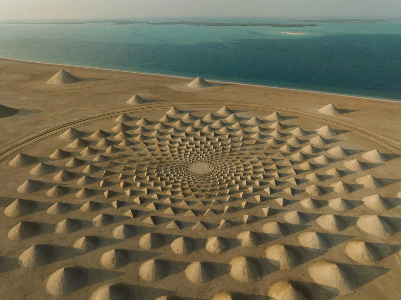 BIM Architecture | Immersive Land Artwork: "Self Similarity" by Jim Denevan