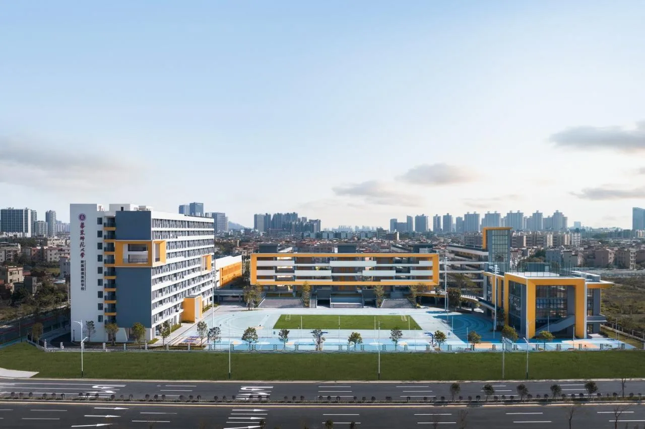 BIM Architecture | Green Ecological Campus: Shunde Midea School Affiliated to East China Normal University (Phase II)/Ruizhu Tianyuan