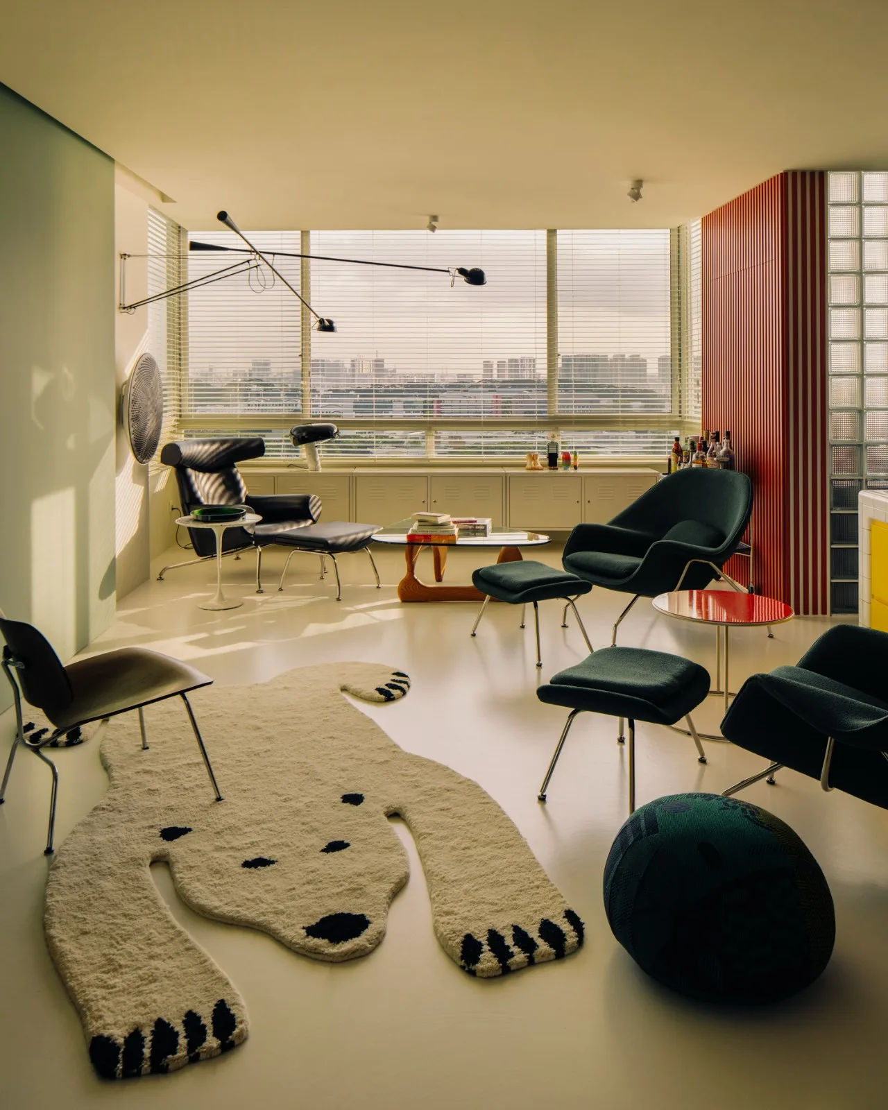 BIM Architecture | Home of Vibrant Colors: Renovation of Brutalist Apartments/SPARK in Singapore