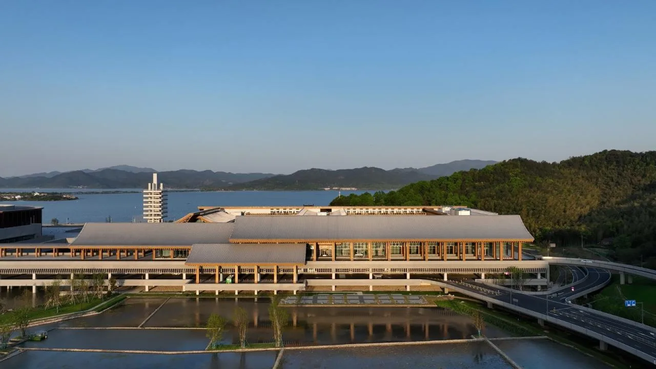 BIM Architecture | Rice Fields and Covered Bridges - Ningbo International Convention Center/Tanghua Architectural Design