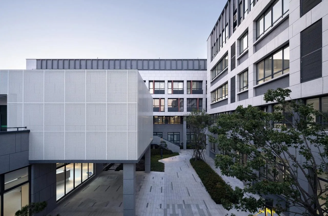 BIM Architecture | Henan Anyang Zhenzhong School/Xiangwai Construction Studio, School of Architecture and Urban Planning, Shandong Jianzhu University