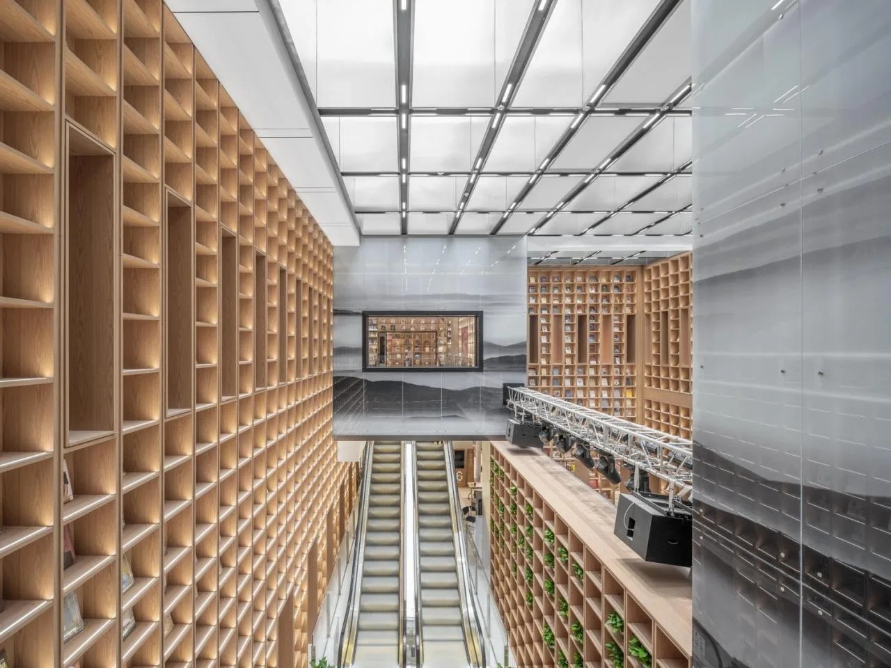 BIM Architecture | Building a New City with Books: Can 'People Who Don't Read' Save Bookstores? / Wutopia Lab