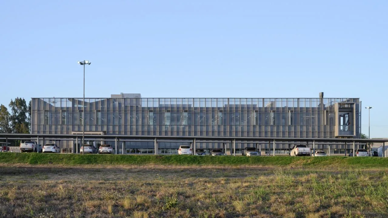 BIM Architecture | Biopharmaceutical Headquarters/Santiago Viale Lescano+Juan Manuel Ju á rez
