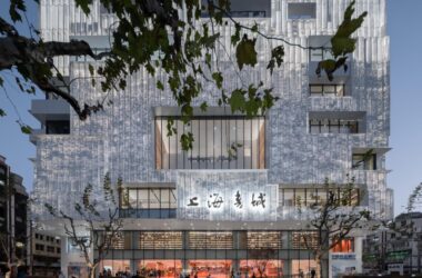 BIM Architecture: Can Non-Readers Help Save Bookstores by Building a New City with Books? | Wutopia Lab-BIM WORLD