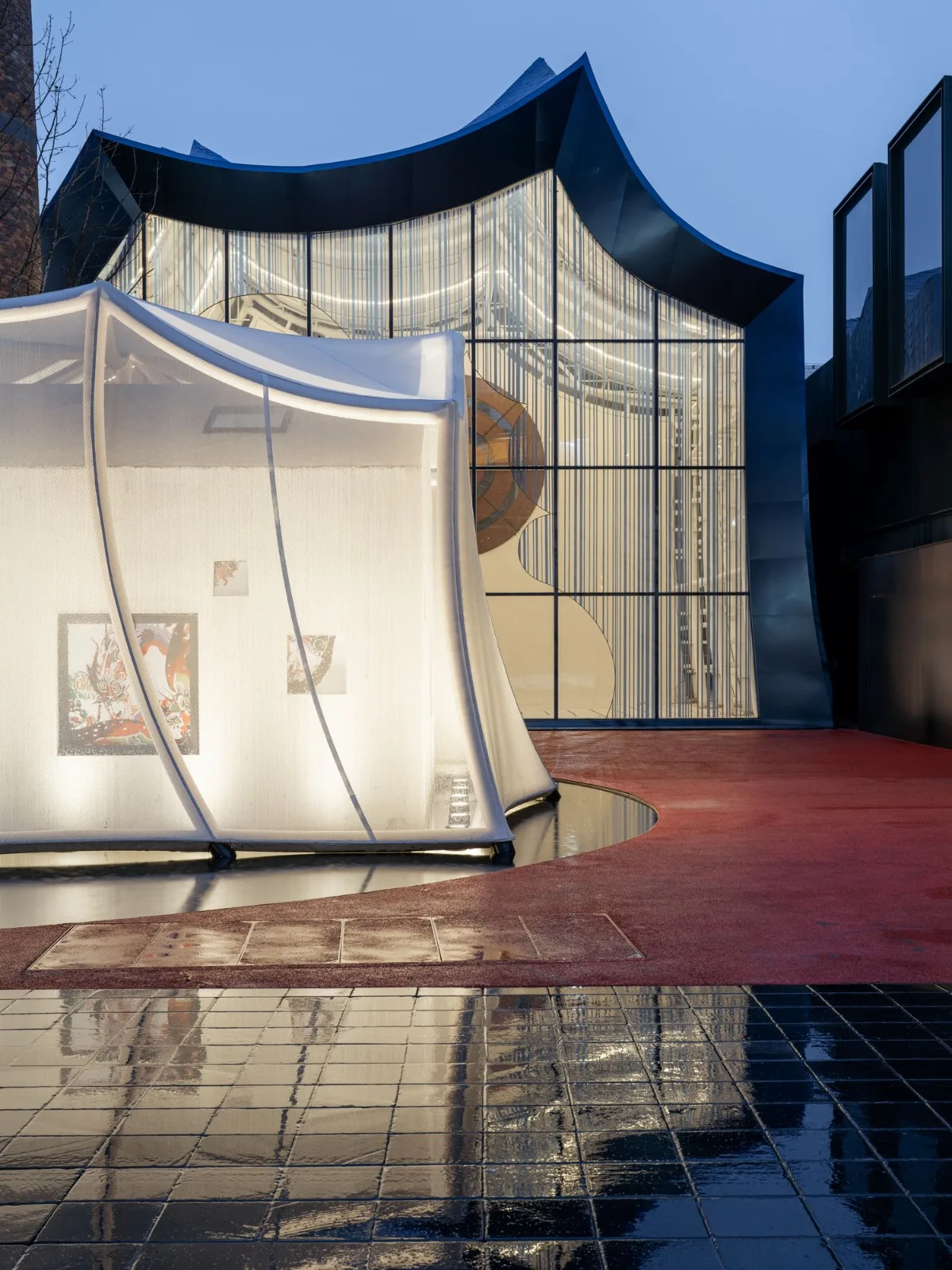 BIM Architecture | Qingqiu and Baiya: Under the undulating blue hills resembling waves, lies our 'swaying human world'/Wutopia Lab
