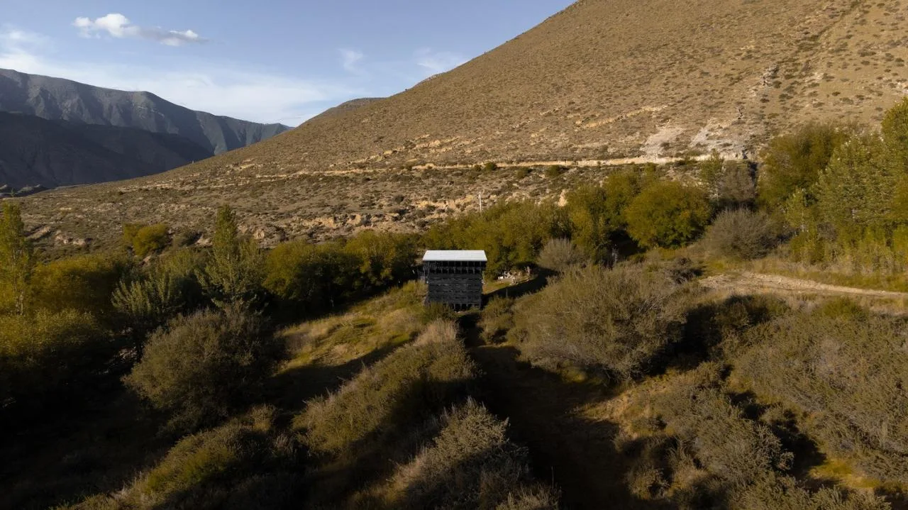 BIM Architecture | Bee Watching House in Shannan, Xizang/Moon Earth Architecture