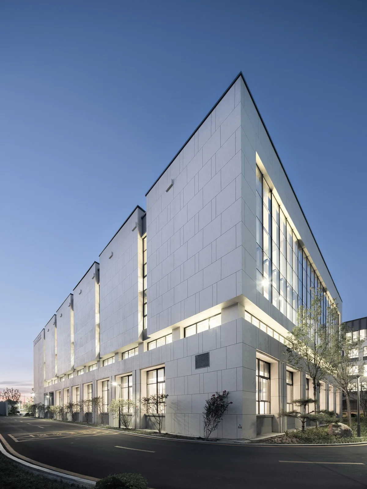 BIM Architecture | Henan Anyang Zhenzhong School/Xiangwai Construction Studio, School of Architecture and Urban Planning, Shandong Jianzhu University