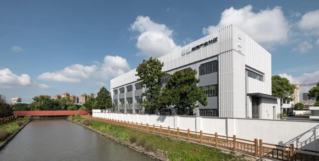 BIM Architecture | Floating Box: Cloud Future Industrial Park/Grid Design