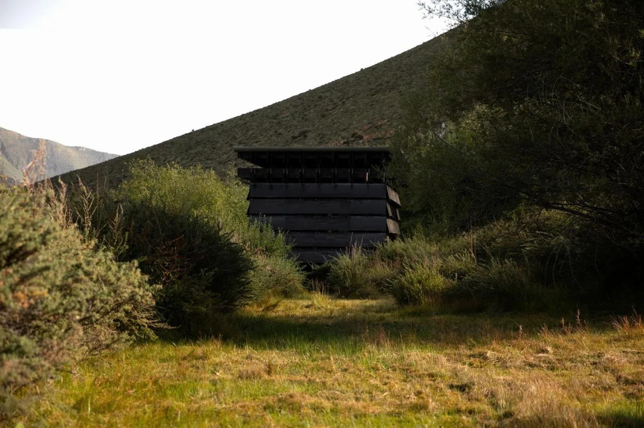 BIM Architecture | Bee Watching House in Shannan, Xizang/Moon Earth Architecture