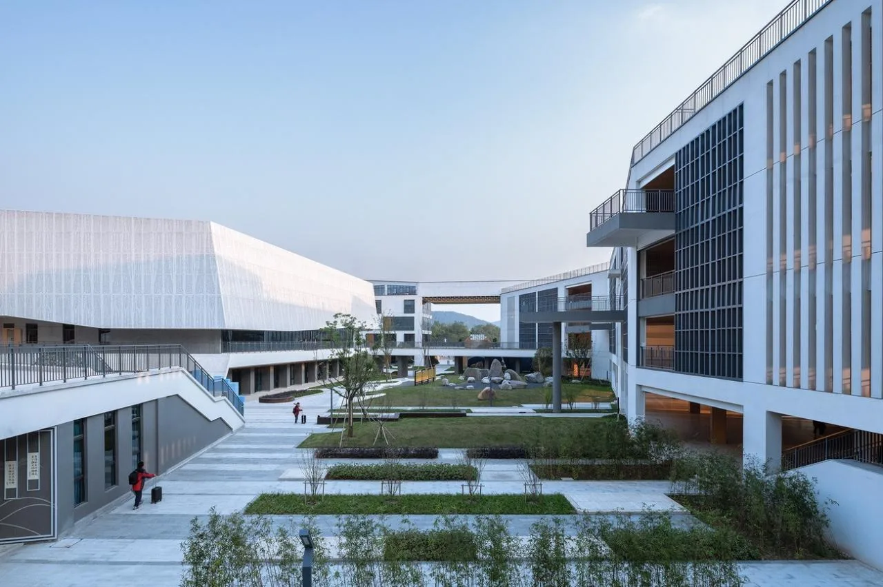 BIM Architecture | Hangzhou Zhongtai Middle School Architectural Design/LZGC Quantum Architecture City Design Firm+Zhejiang Jianyuan Architectural Planning and Design Institute