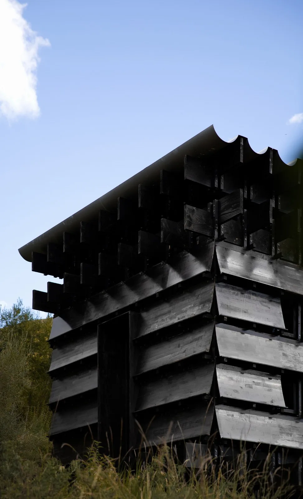 BIM Architecture | Bee Watching House in Shannan, Xizang/Moon Earth Architecture