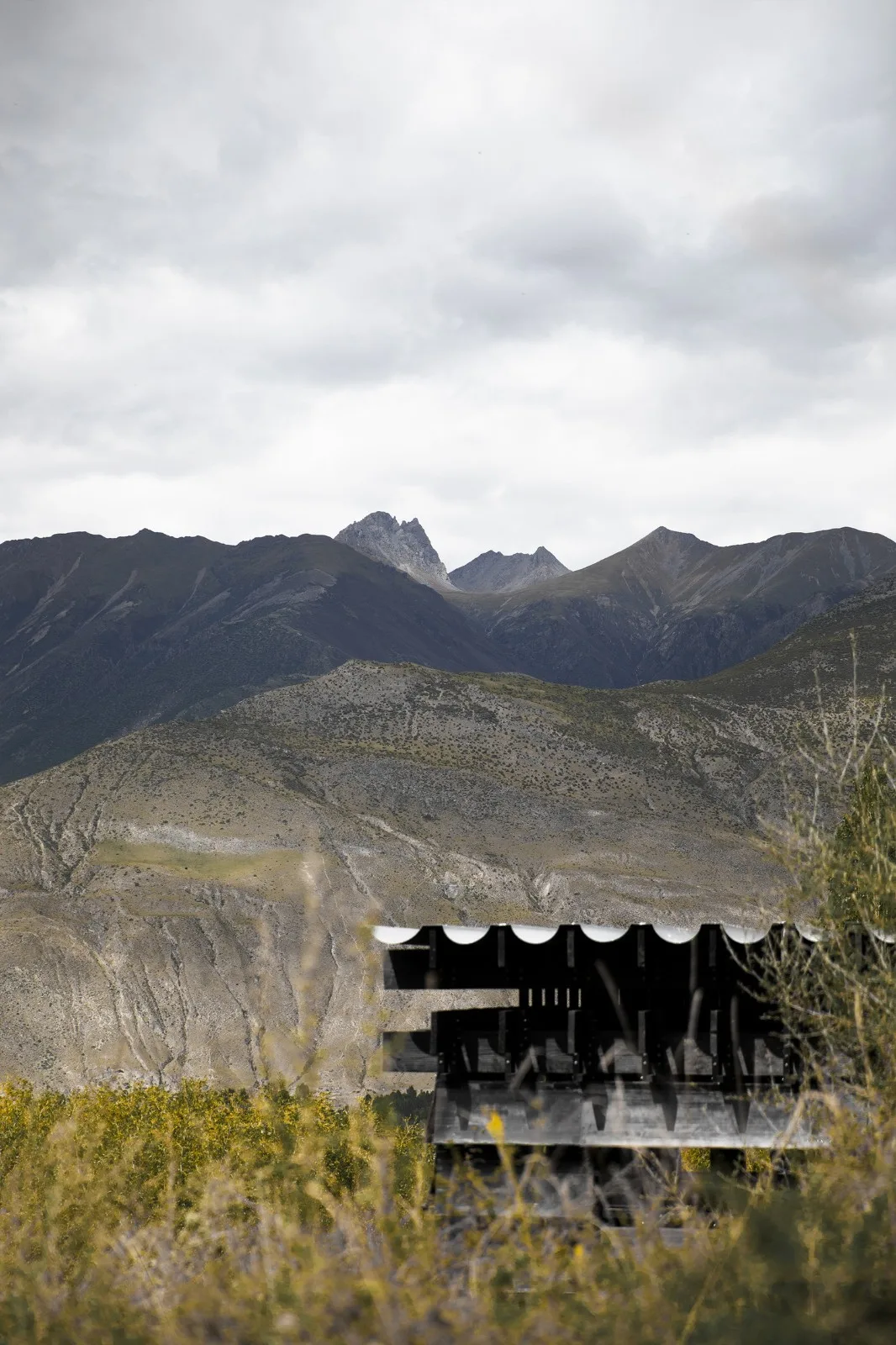 BIM Architecture | Bee Watching House in Shannan, Xizang/Moon Earth Architecture