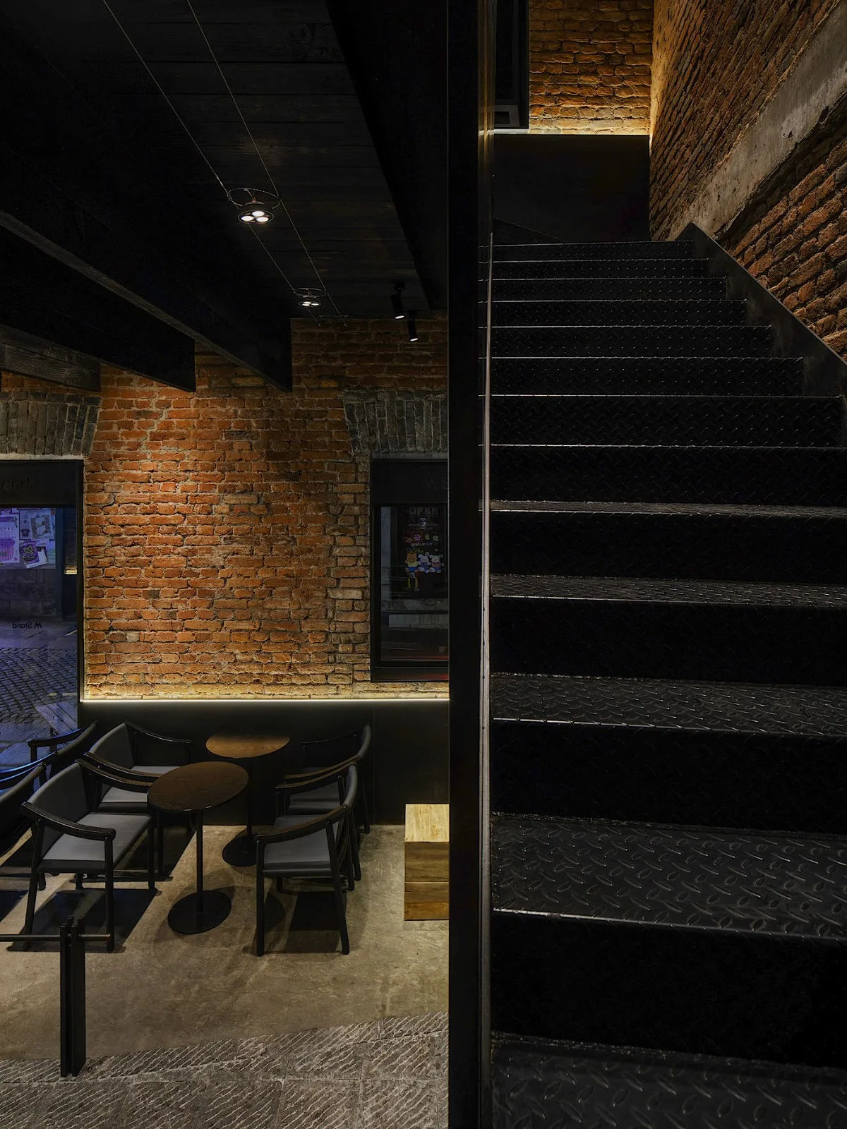 BIM Architecture | 'Century long Dialogue' M stand - Qingdao Yinyu Lane Flagship Store/Balanced Space Design