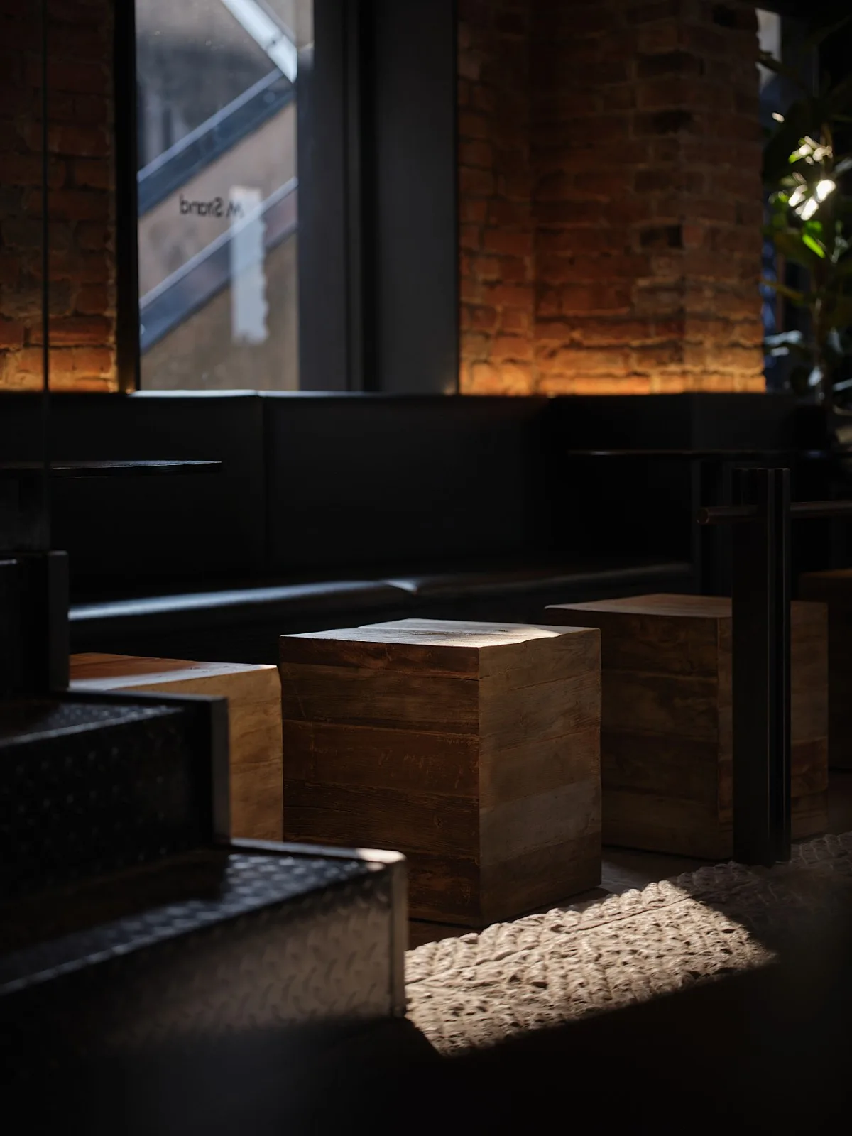 BIM Architecture | 'Century long Dialogue' M stand - Qingdao Yinyu Lane Flagship Store/Balanced Space Design