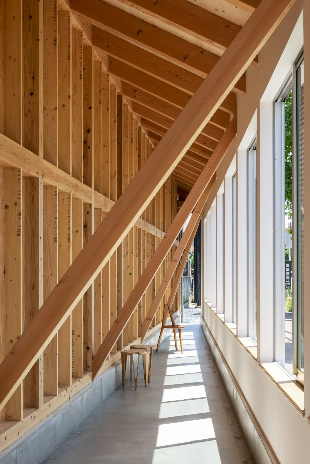 BIM Architecture | 4x59m Triangle, YOKONAGAYA Beauty Salon/Office for Environment Architecture