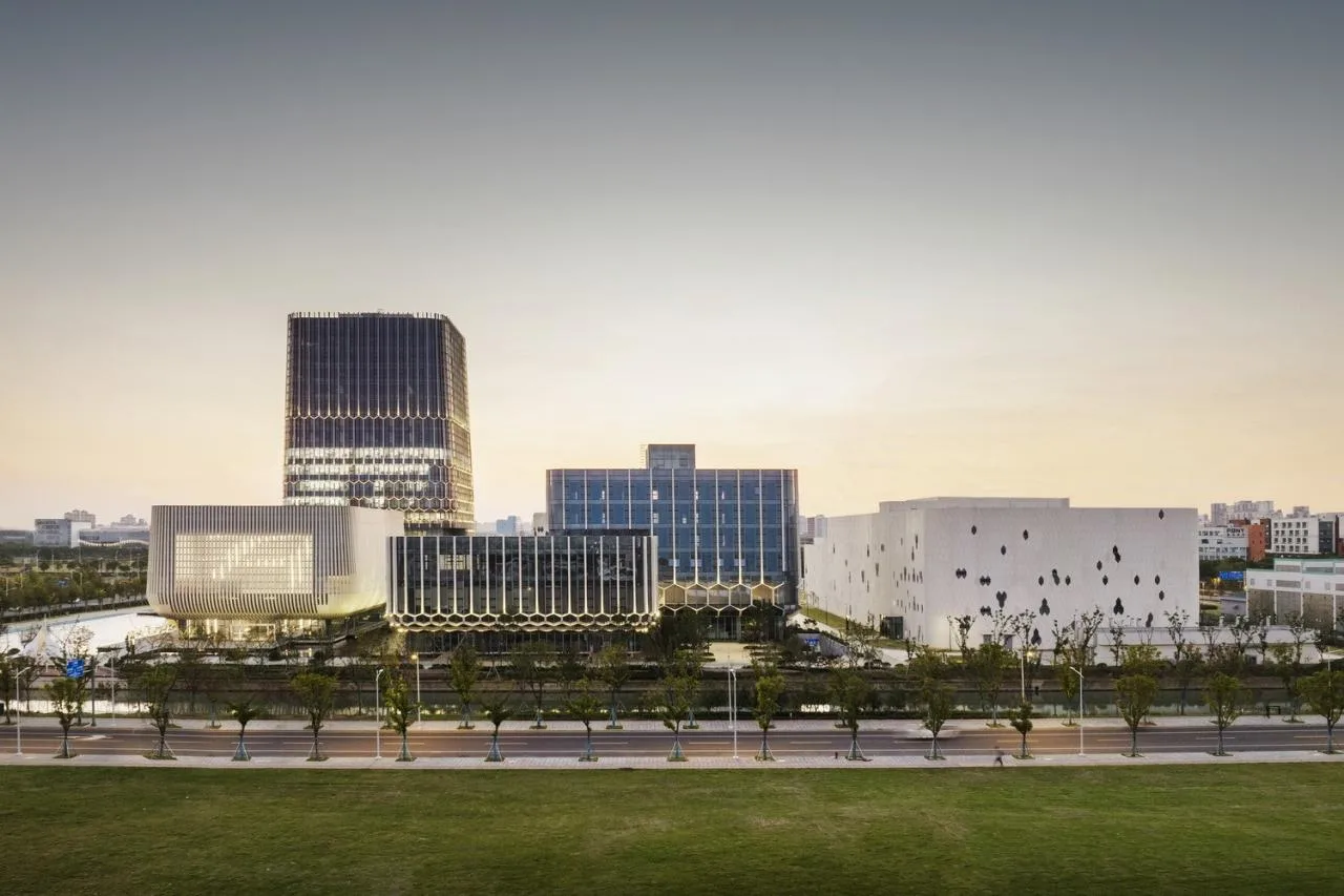 BIM Architecture | Yasheng Pharmaceutical Headquarters/OLI Architecture