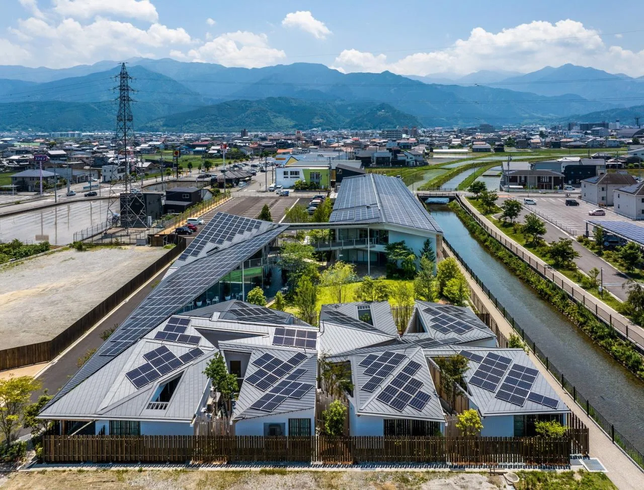 BIM Architecture | Itomachi Zero Carbon Hotel/Kengo Kuma Architecture Urban Design Firm