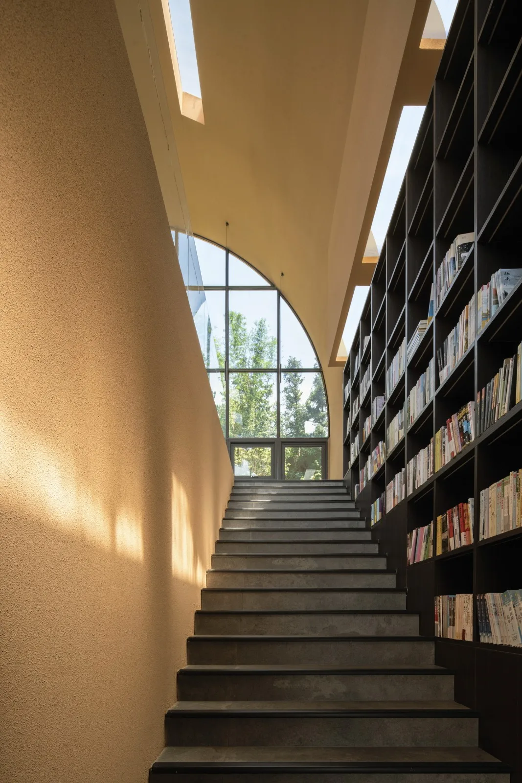 BIM Architecture | Responding to the Humanistic Residence of Ancient Temples and Mountains: Cihu Academy in Qingyuan/Buildings Outside the City