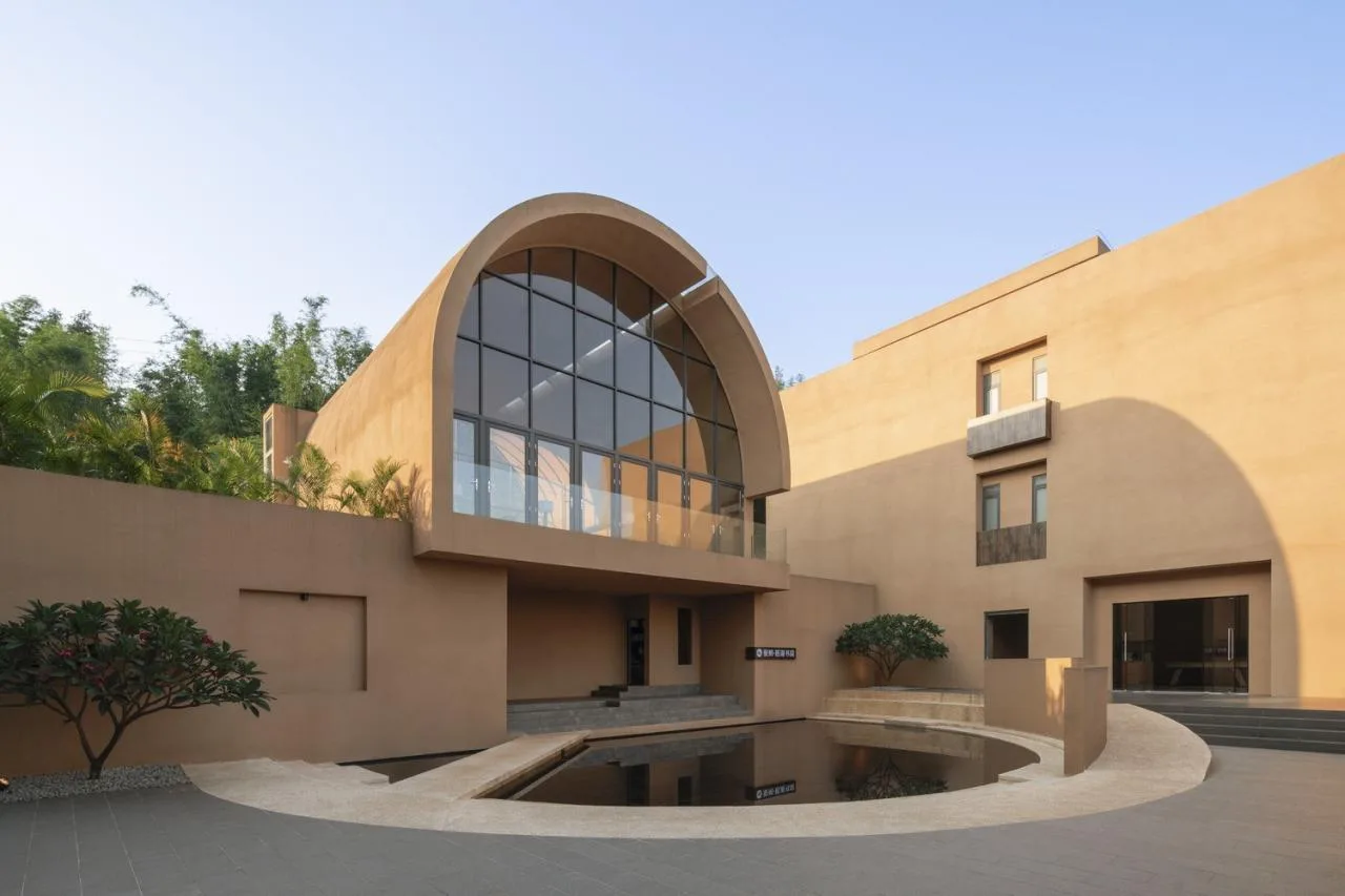 BIM Architecture | Responding to the Humanistic Residence of Ancient Temples and Mountains: Cihu Academy in Qingyuan/Buildings Outside the City