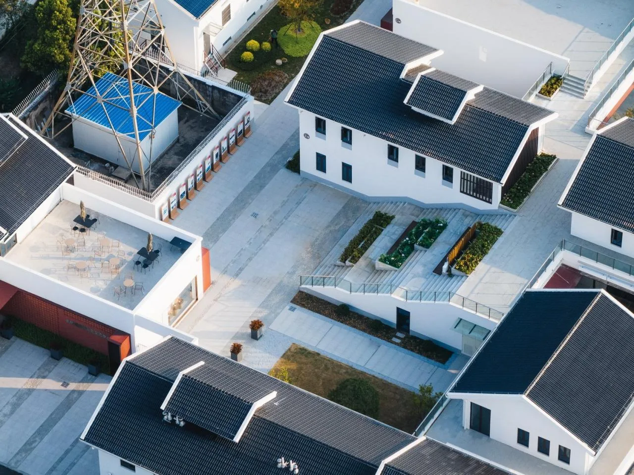 BIM Architecture | Here and Now: A Small House Built in a Flower Garden - Gangyan Flower Exchange Center/Chuanglin Zebai