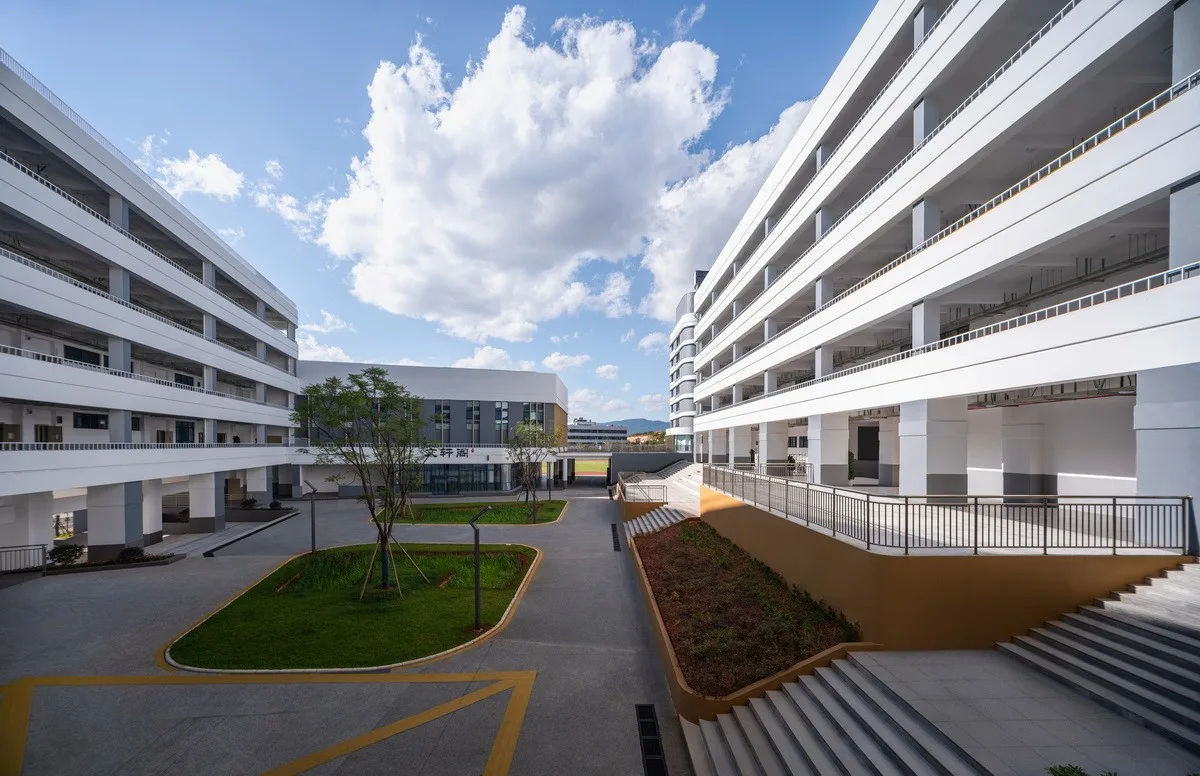 BIM Architecture | Gazing at Clouds by the Mountain: Design Record of Hongyu Middle School in Yuxi, Yunnan Province/Introduction to the Integration of Production and Education Research Center